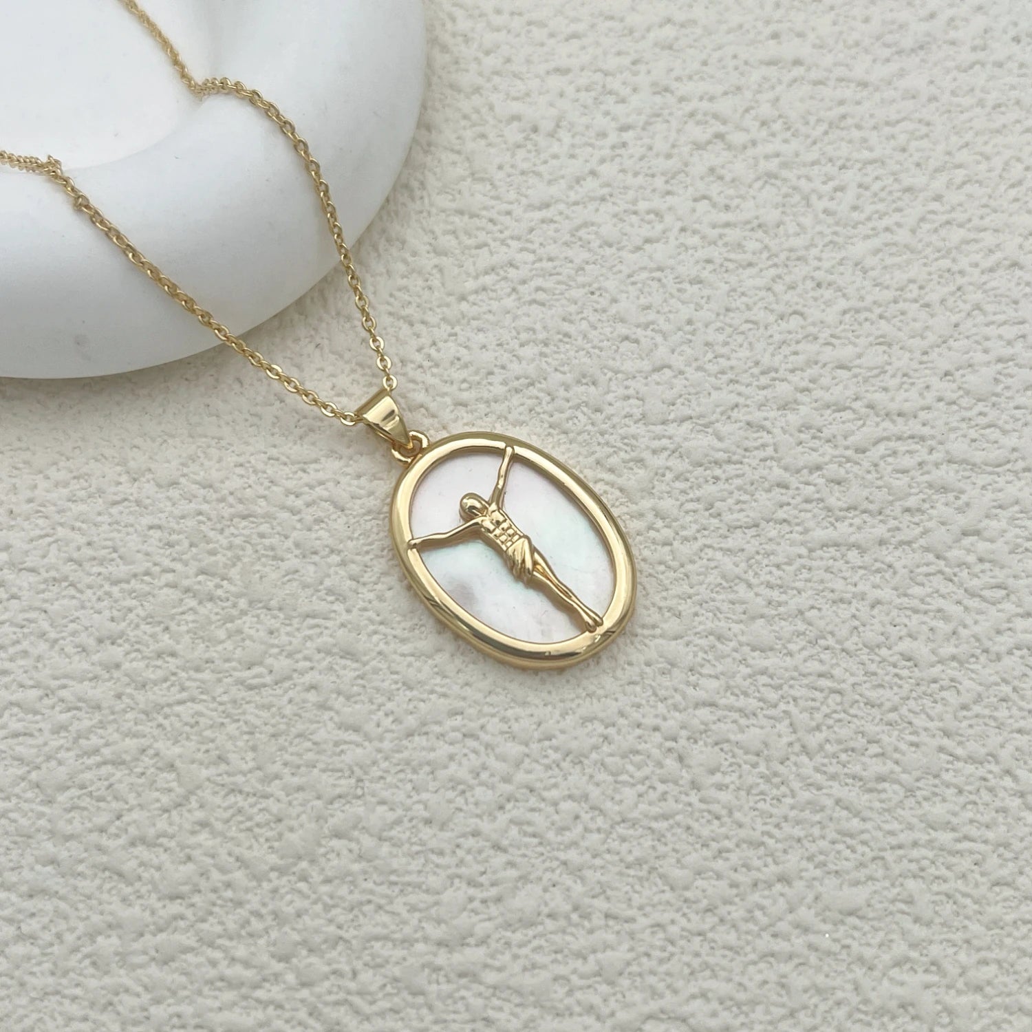 Gold-Plated Virgin Mary "Mama" Pendant – Virgen de Guadalupe Religious Amulet - Image 4